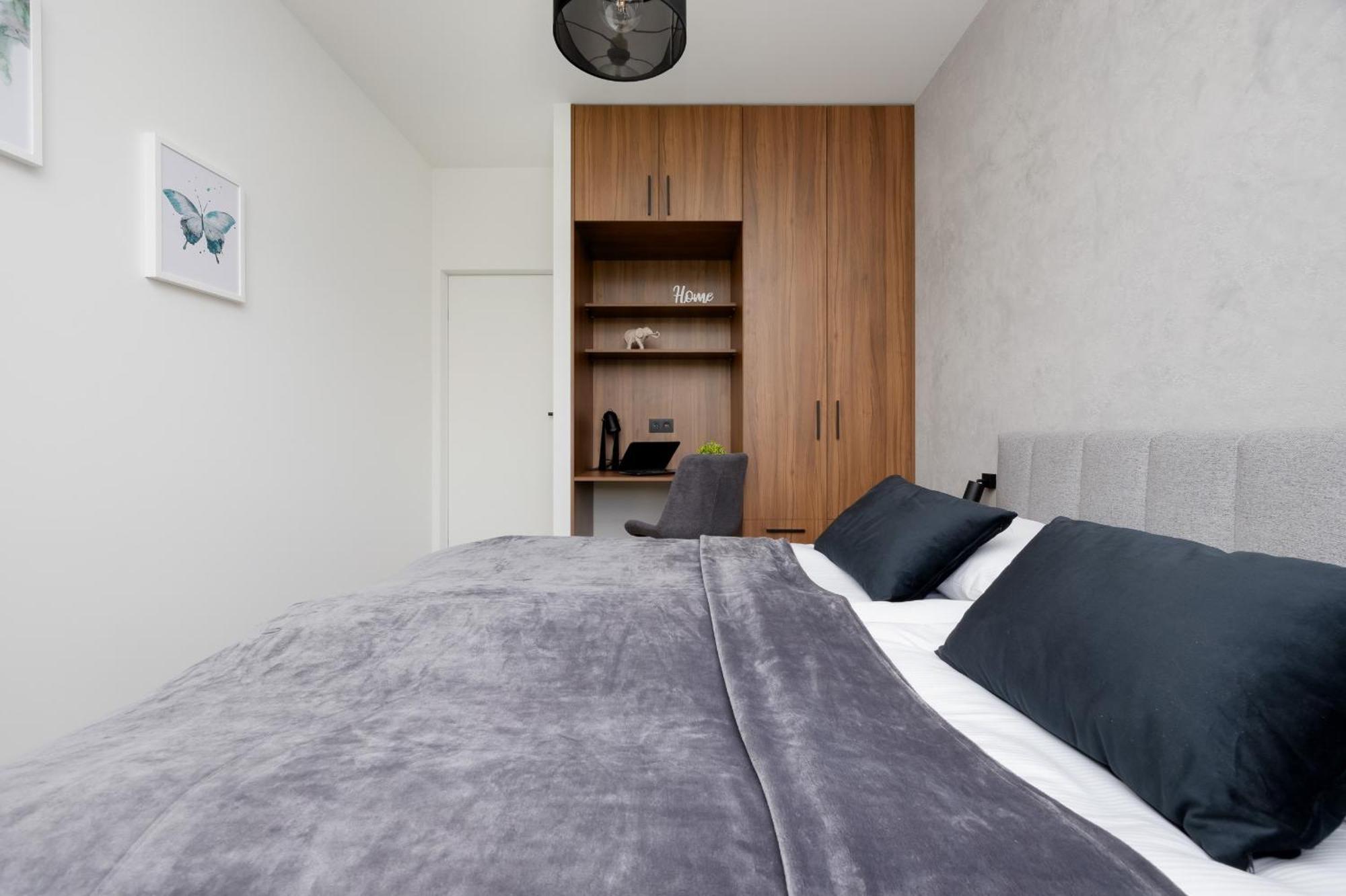 Ludwiki Z Parkingiem By Renters Apartament